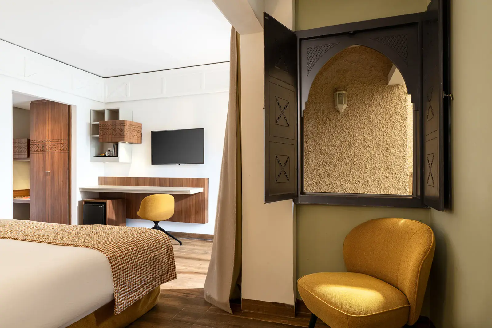 Tricky Tales — DSC08764-Edit